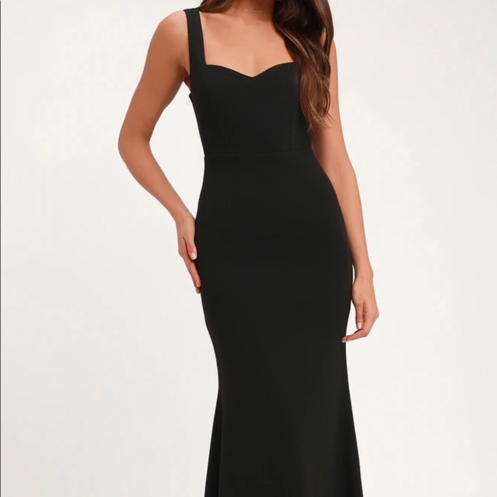 Lulus Sweetheart Neck Gown